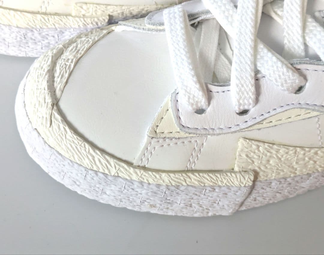 靴 NIKE BLAZER LOW / SACAI DM6443-100 25cm