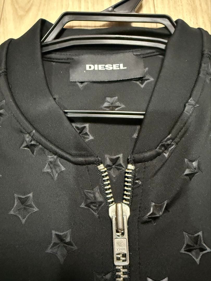 【即完売品】DIESEL　ディーゼル 星柄 ブルゾン MA-1 ジャケット