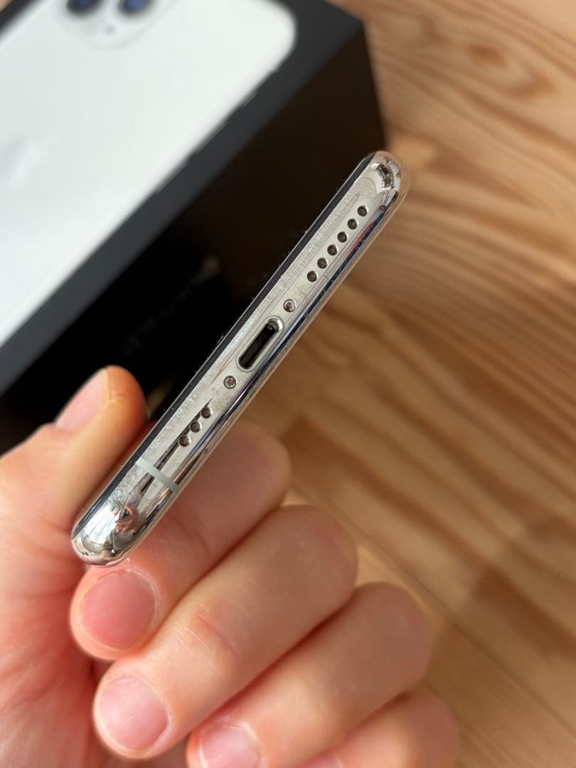 Apple iPhone 11 Pro シルバー 本体　64gb 箱付き