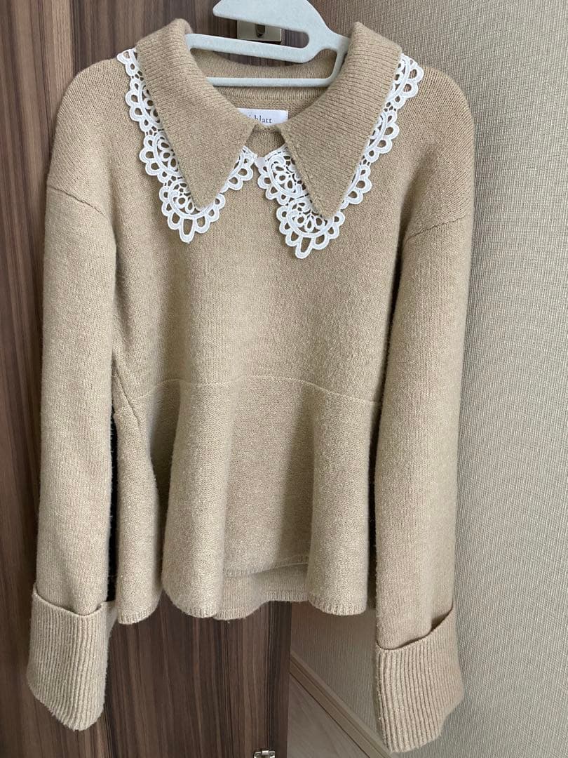 cleblatt レースカラーペプラムニット