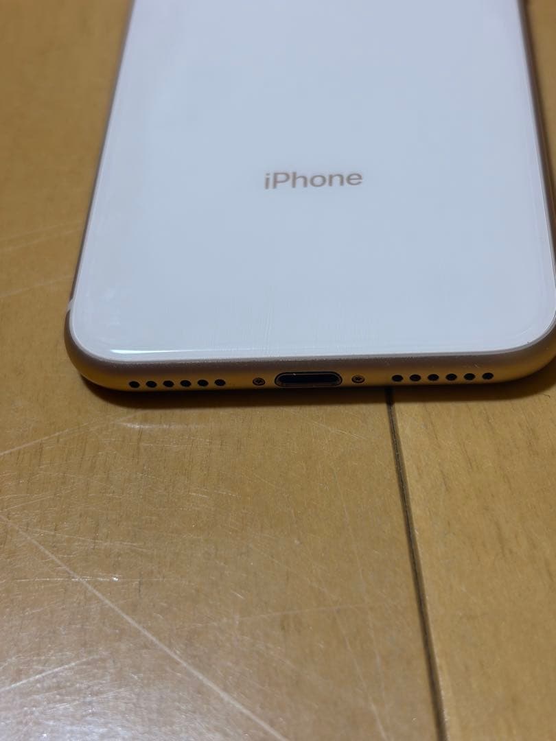 iPhone 8 ピンクゴールド本体　64GB 最大容量85% 傷なし