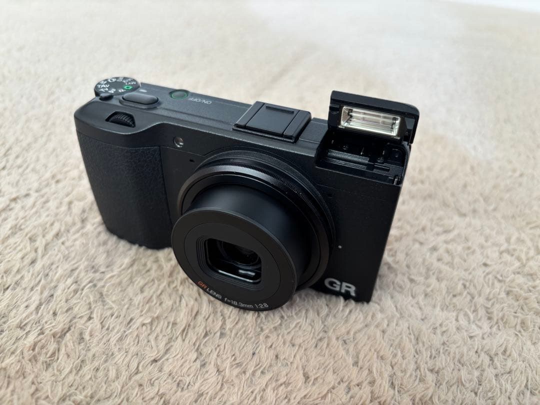 【期間限定値下げ】RICOH GR コンパクトデジタルカメラ