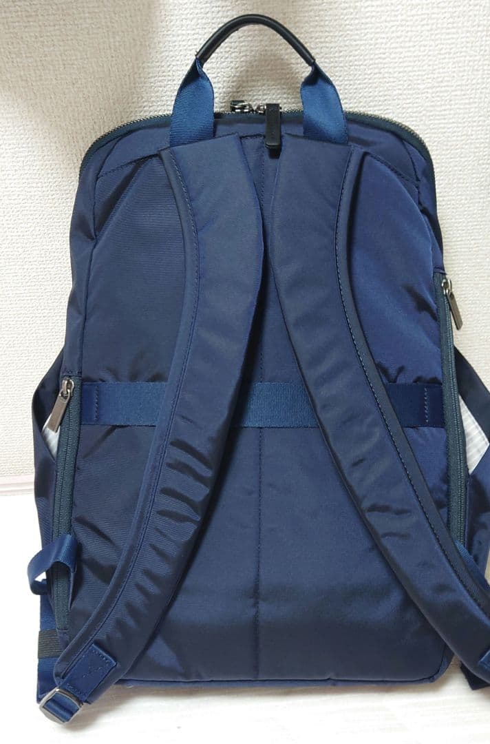 【美品】ace　ルフィラ　A4 　リュック　ネイビー