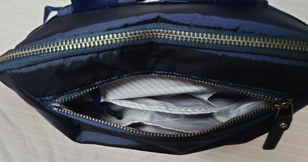 【美品】ace　ルフィラ　A4 　リュック　ネイビー