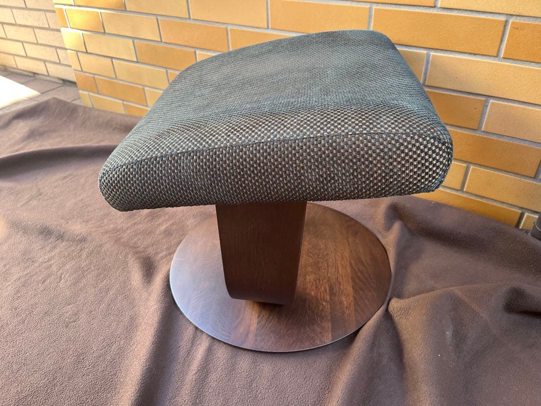 カリモク ザファースト　RU73モデル Mサイズチェア&オットマン セット