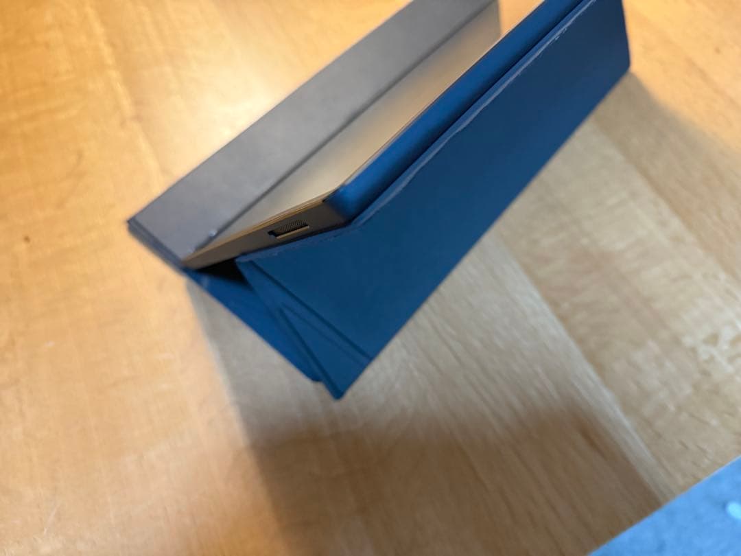 モバイルモニター　タッチ対応15.6型 ASUS MB16AMT