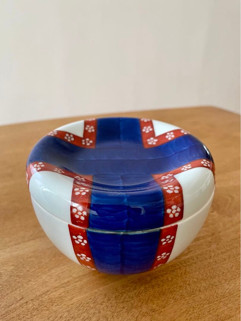 有田焼 源右衛門窯 染錦梅小紋 蓋物 蓋付 小鉢 小物入れ 2つセット