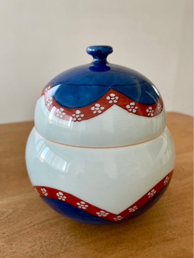 有田焼 源右衛門窯 染錦梅小紋 蓋物 蓋付 小鉢 小物入れ 2つセット