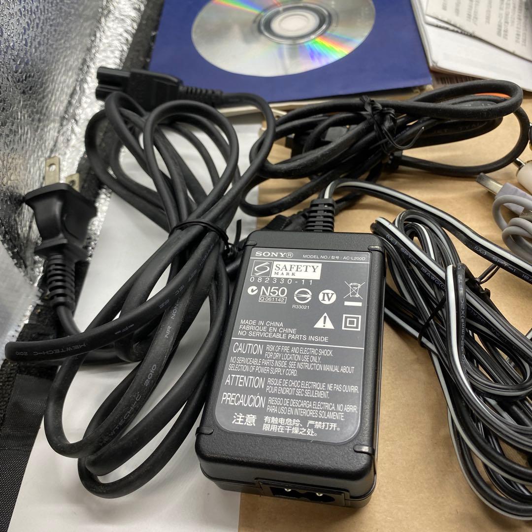 Sony HDR-XR520V フルハイビジョンハンディカムとアクセサリー一式