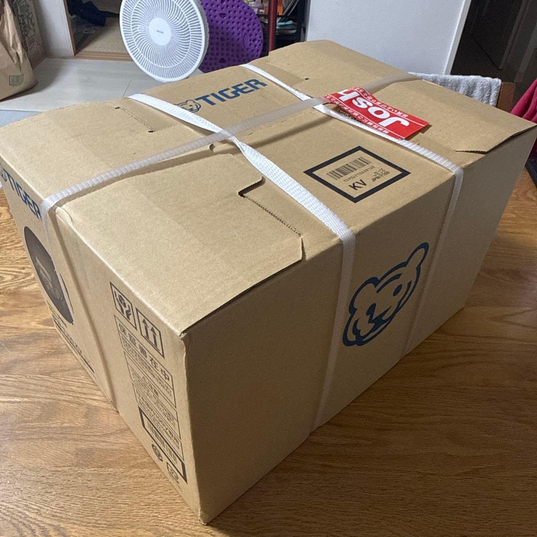 【新品】5.5合TIGER IH炊飯器 炊きたて ブラック JPWーT100KV