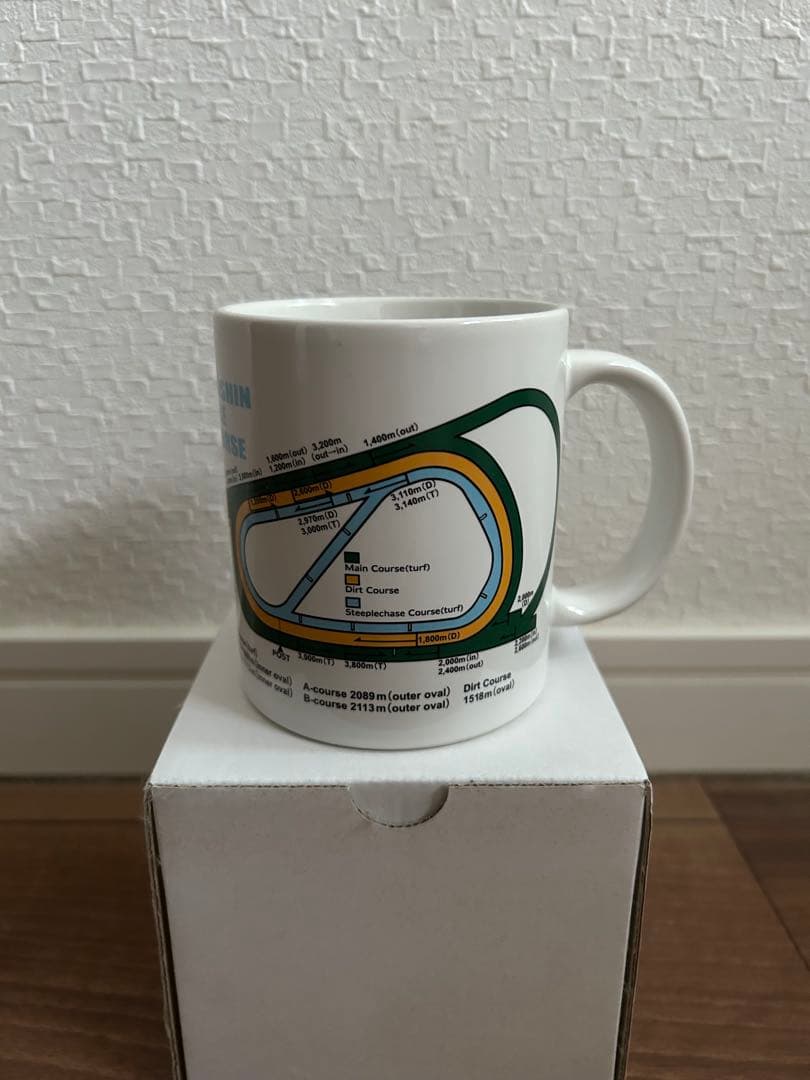 JRA競馬場 灰皿 5点、マグカップ ４点 計９点セット