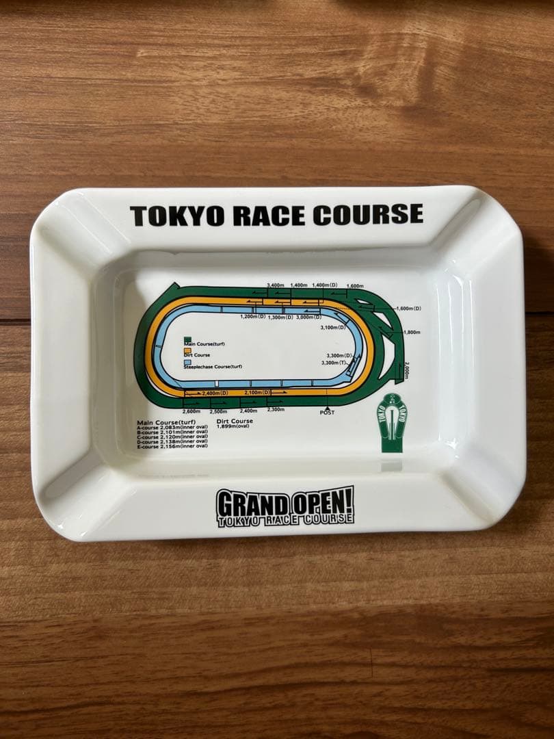 JRA競馬場 灰皿 5点、マグカップ ４点 計９点セット