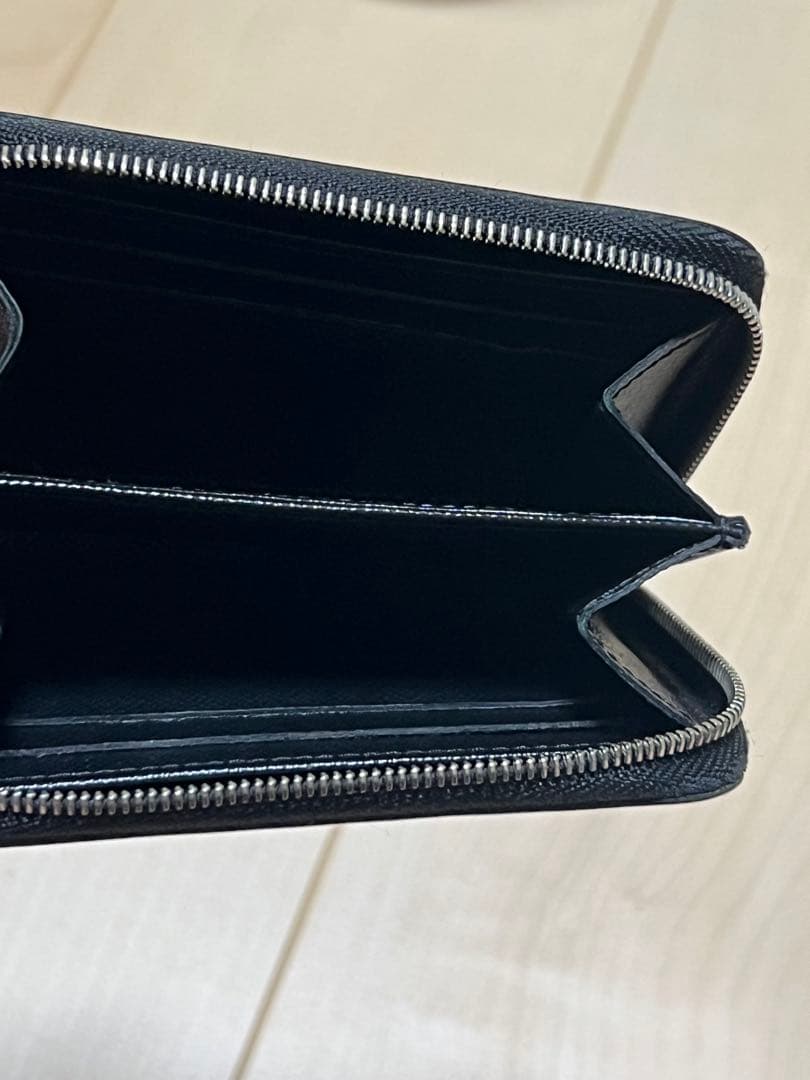 LOUIS VUITTON ルイ ヴィトン ジッピー パース エピ