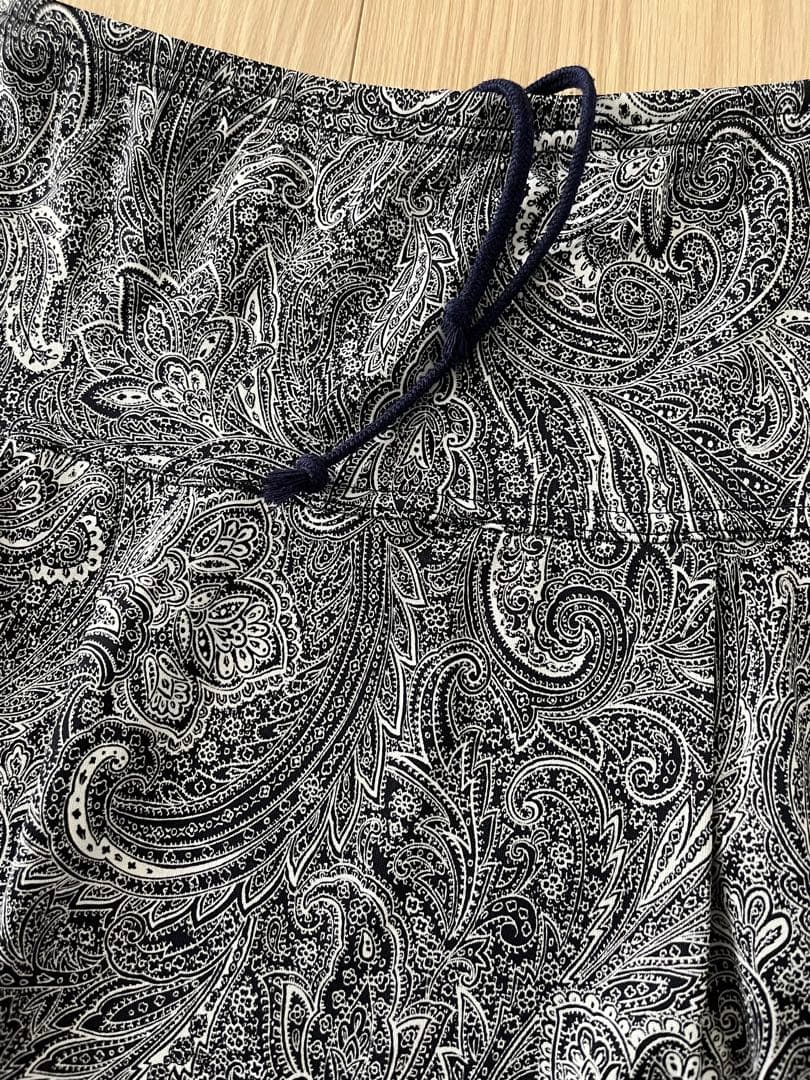 L'oetufルフ ネイビーラインストーンシャツペイズリー柄スコートセットアップ