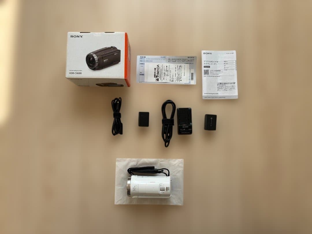 SONY HDR-CX680 ホワイト 本体と付属品