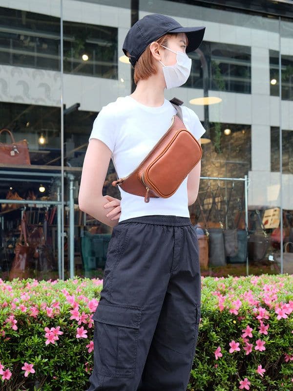 HERZ ヘルツ 羽付きウエストバッグ F-45 未使用品 定価27,500円