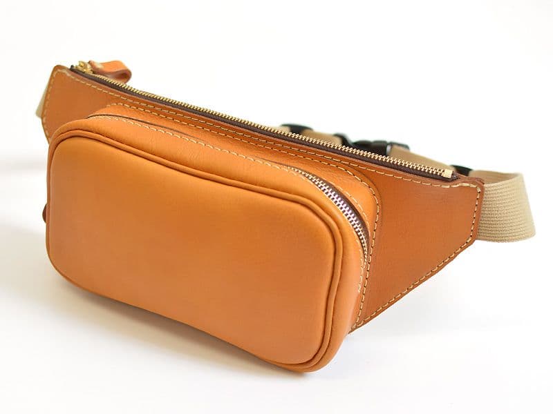 HERZ ヘルツ 羽付きウエストバッグ F-45 未使用品 定価27,500円