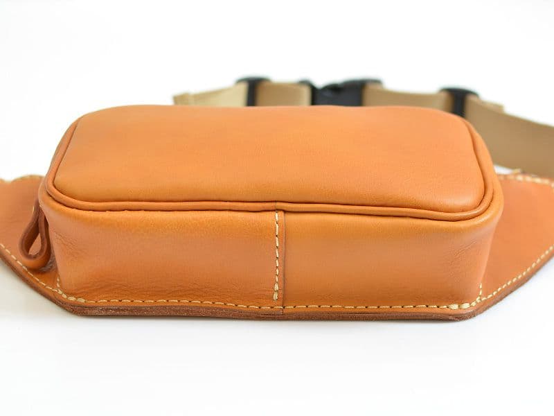 HERZ ヘルツ 羽付きウエストバッグ F-45 未使用品 定価27,500円