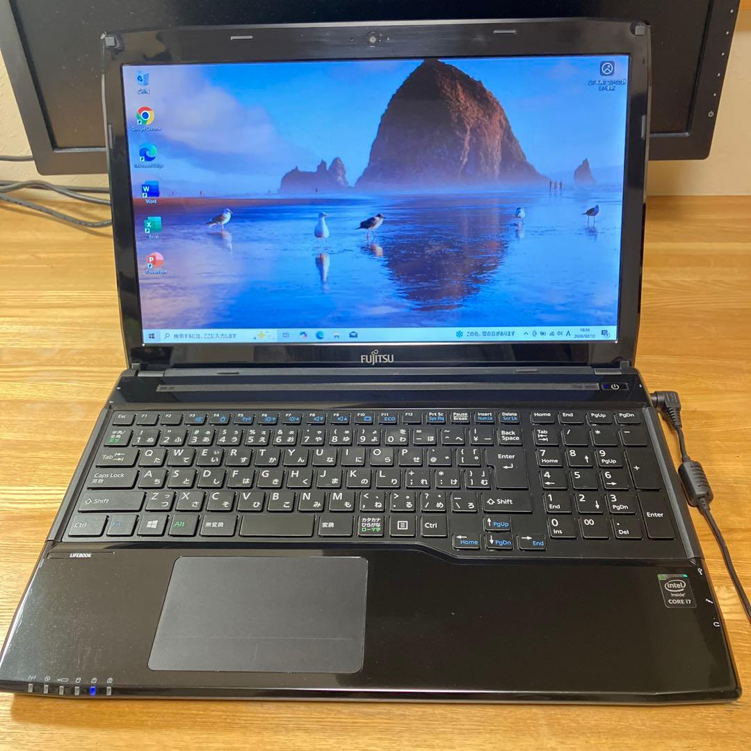 富士通　LIFEBOOK WA1/S i7搭載office2021