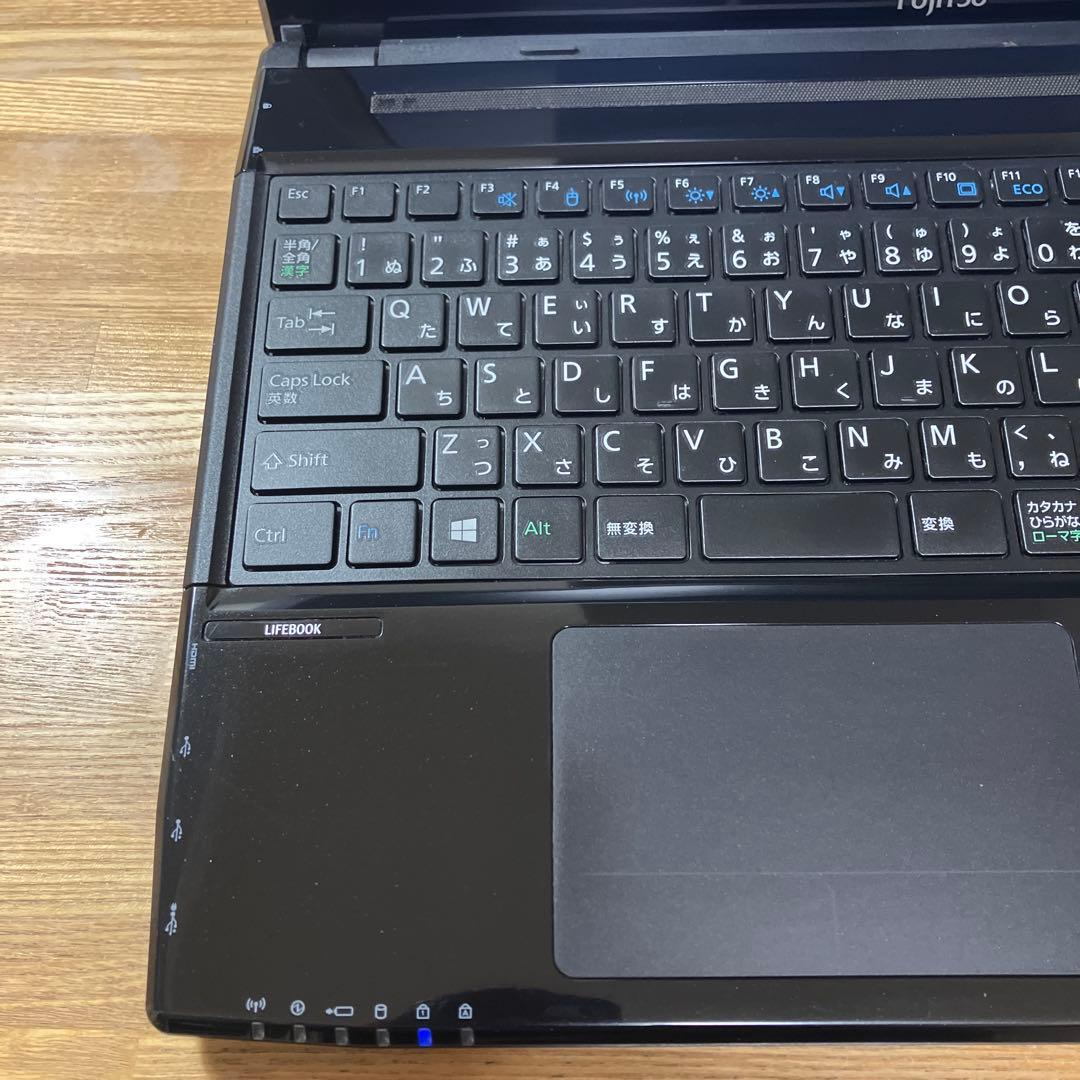 富士通　LIFEBOOK WA1/S i7搭載office2021