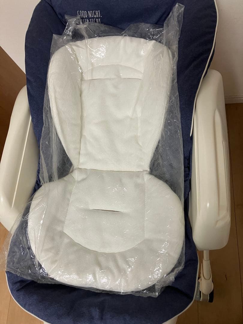 コンビ 電動ハイローチェア ネムリラ4キャス AUTO SWING lotta