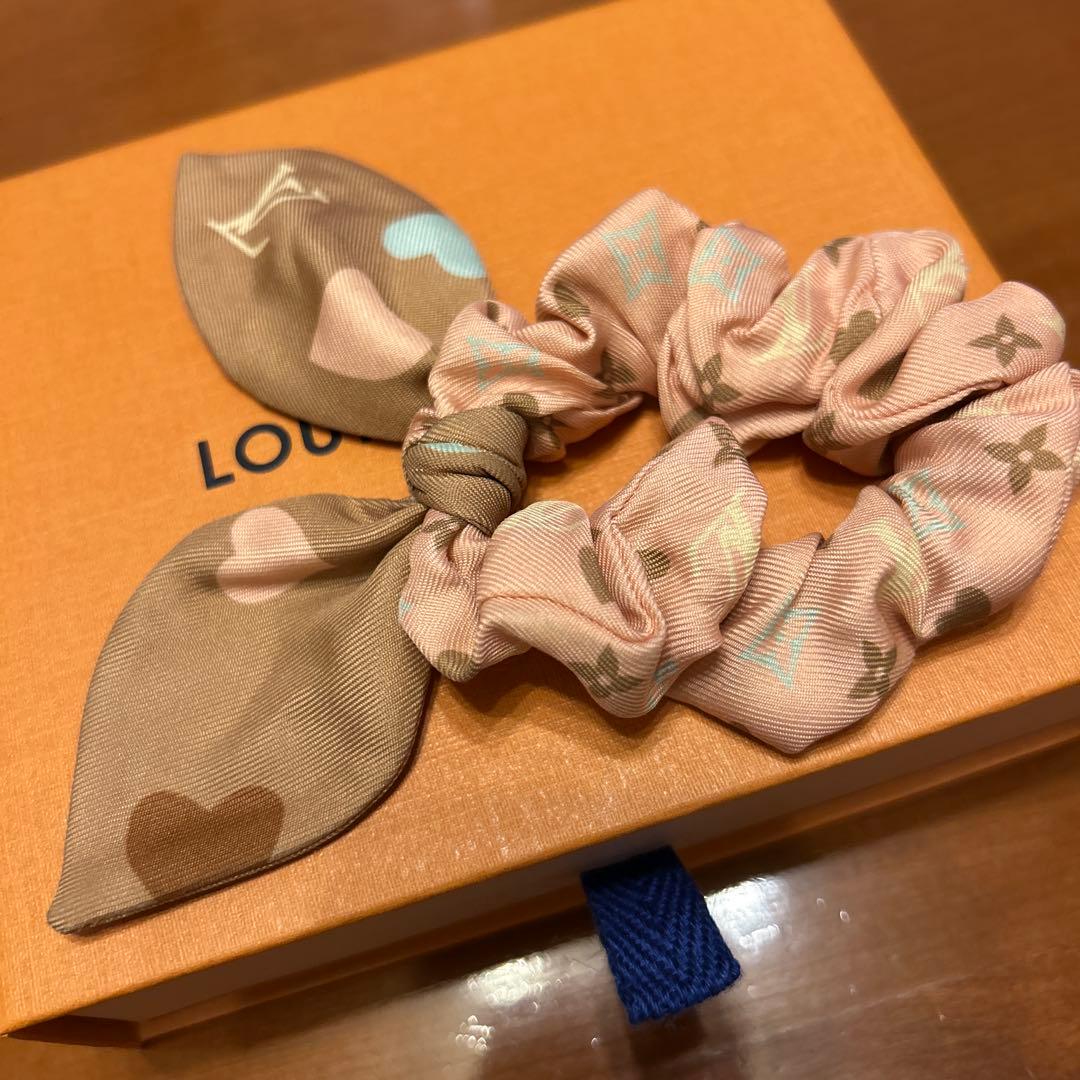 Louis Vuitton ハート柄 シュシュ