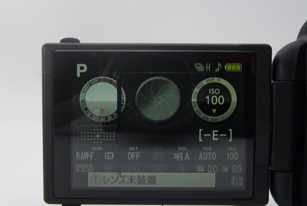 Nikon D5200 レンズキット　スマホ転送　手ぶれ補正　回転モニター