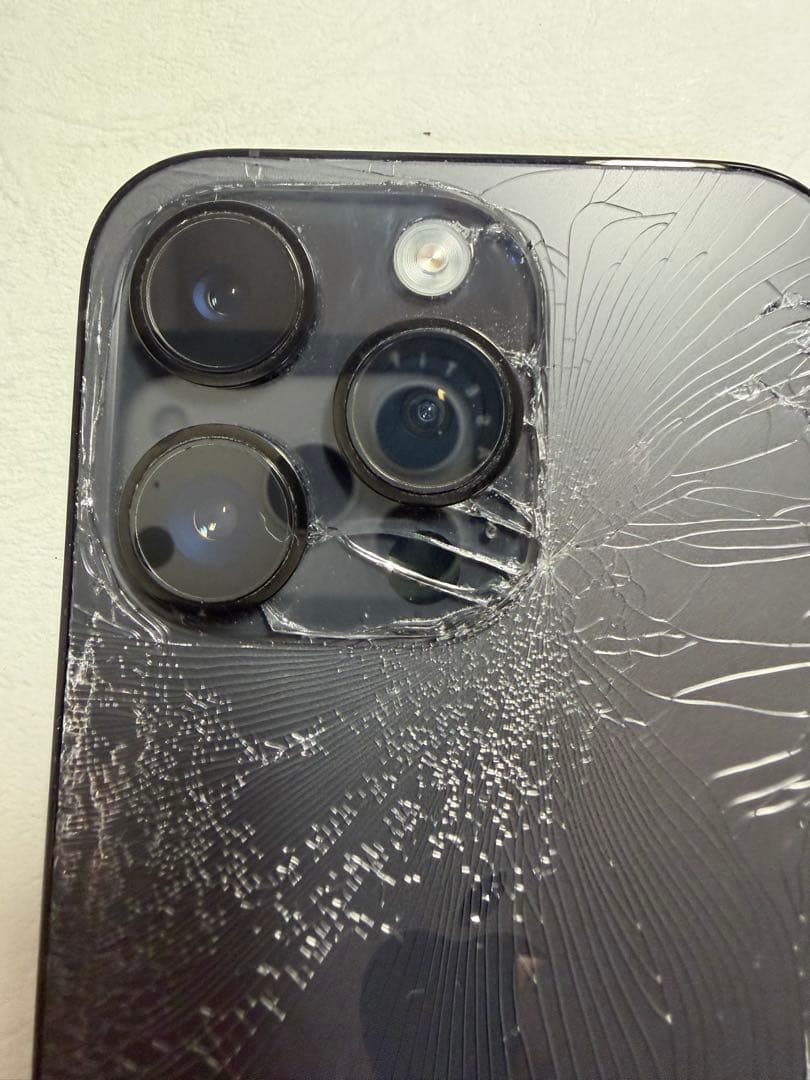 iPhone 14 Pro スペースブラック 本体背面割れ 256GB