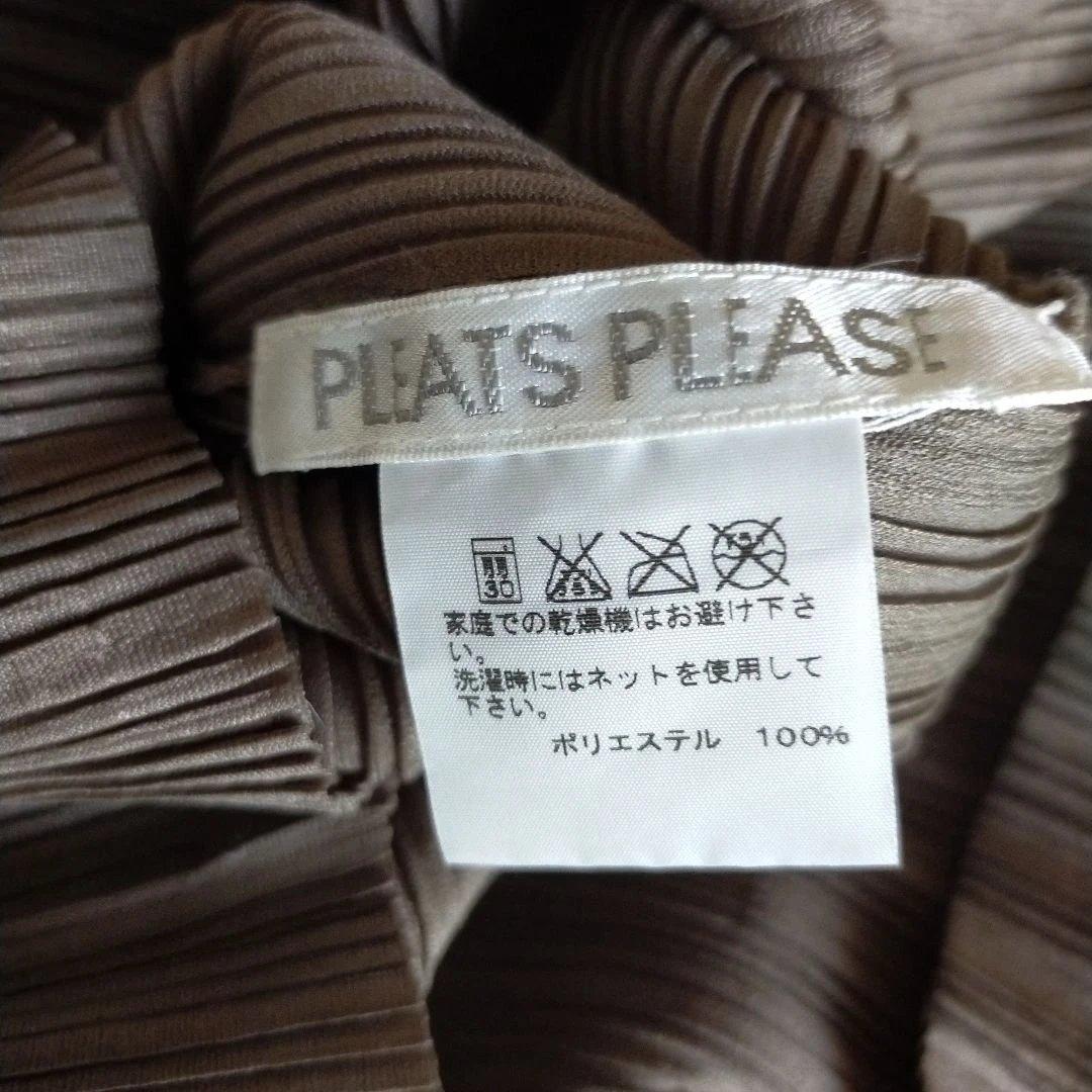 イッセイミヤケのハイネックチュニック