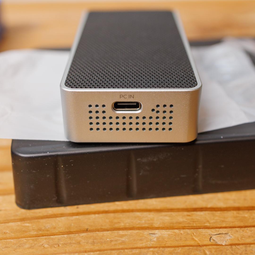 ORICO M4DK 高速カードリーダー