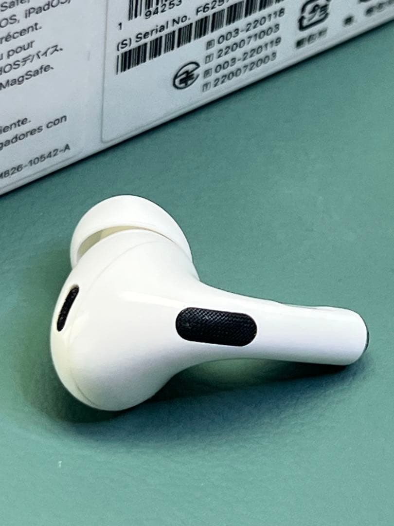 AirPods pro第2世代イヤホン右耳のみ A3047正規品動作品美品
