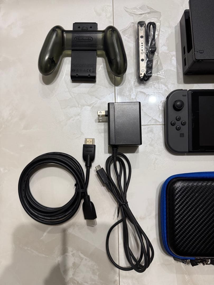 Nintendo Switch 本体 + ジョイコン+プロコントローラー+付属品