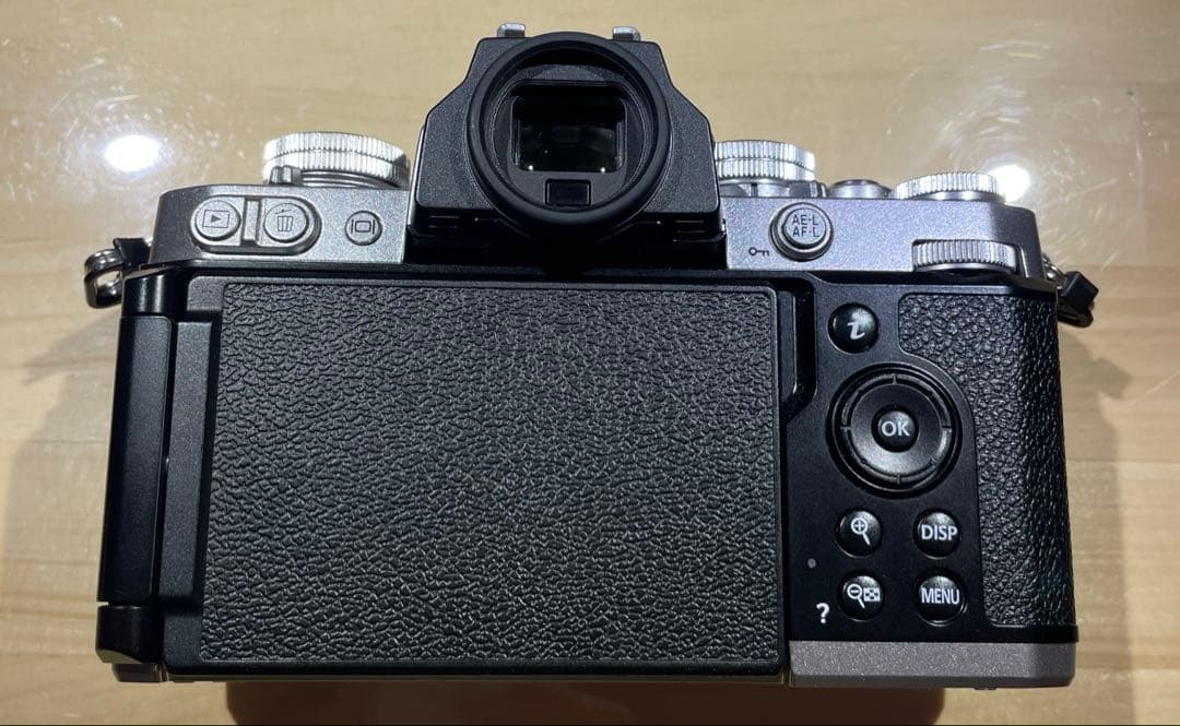 Nikon zfc ボディ(SDカード付)