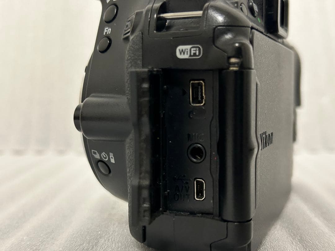 Nikon D5500 ボディ MH-24付き　189