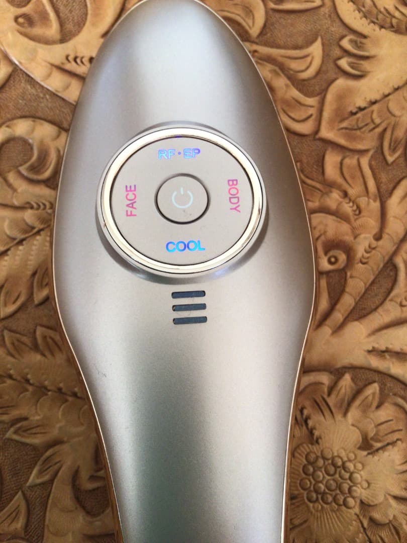 IKKO ME ラボン・エクラ　美顔器 極美品