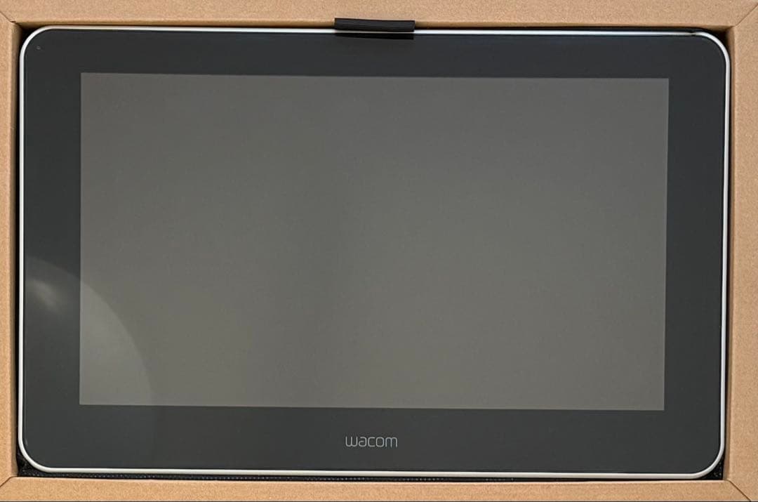 Wacom One 13.3インチ 液晶ペンタブレット DTC133