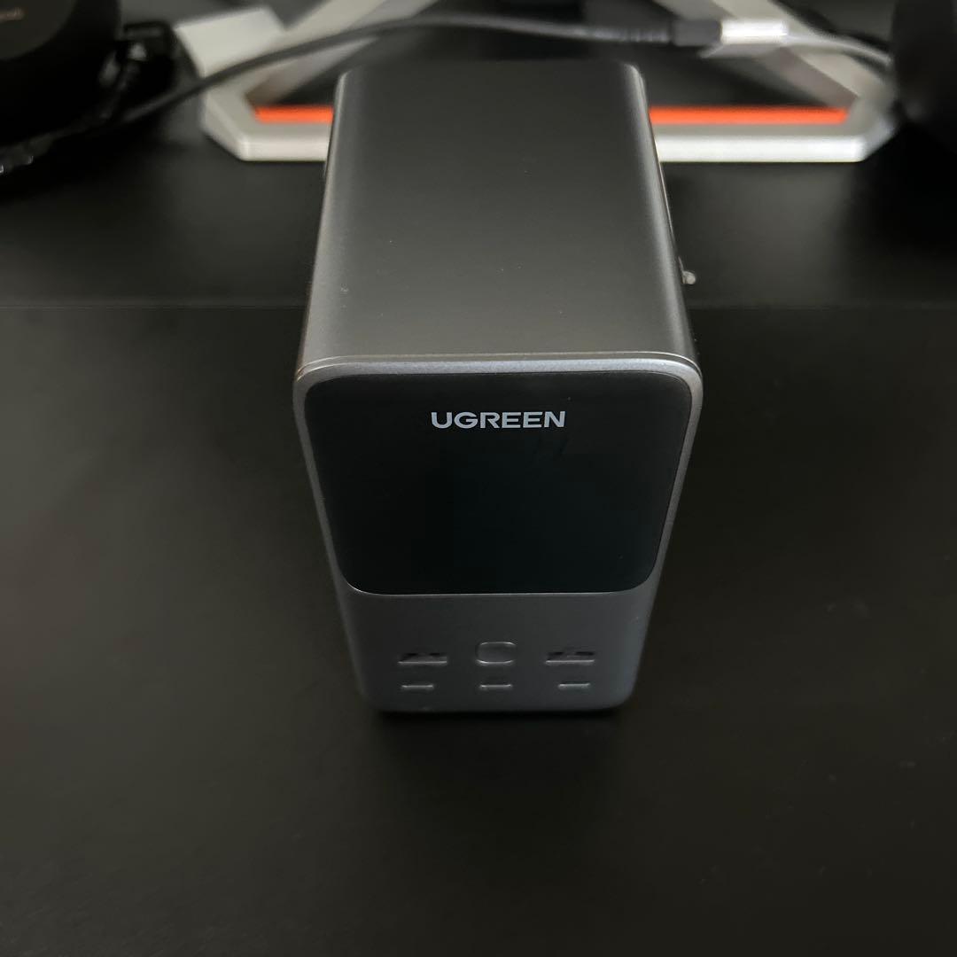 UGREEN 48000mAh 300W モバイルバッテリー