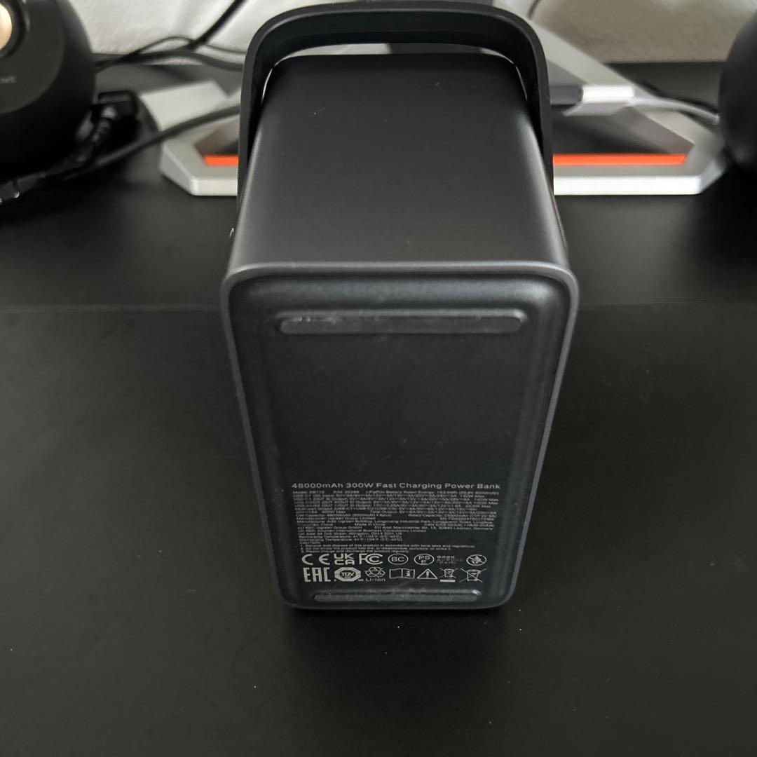 UGREEN 48000mAh 300W モバイルバッテリー