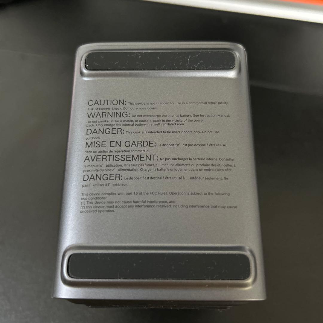 UGREEN 48000mAh 300W モバイルバッテリー