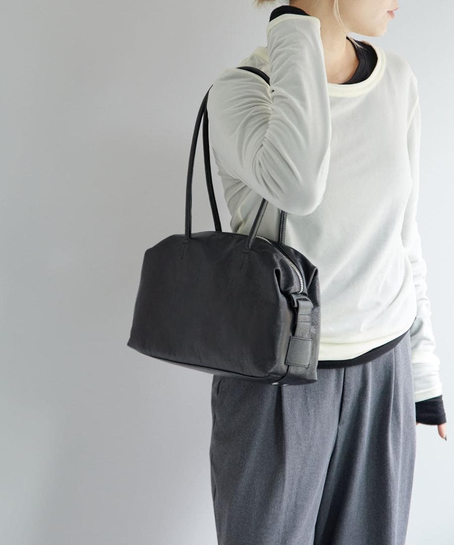 イアパピヨネ ロングハンドル ボストンバッグ 黒 レザー 山羊革