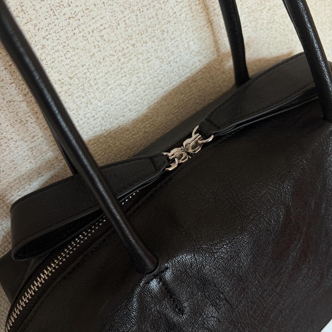 イアパピヨネ ロングハンドル ボストンバッグ 黒 レザー 山羊革