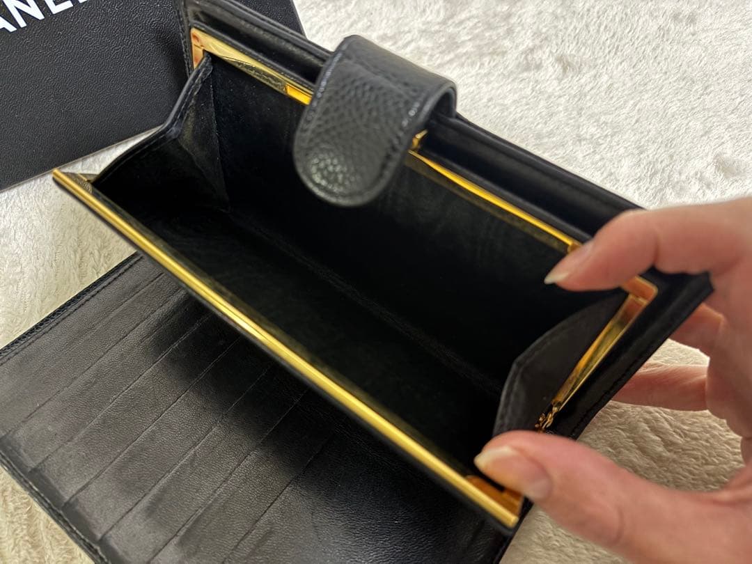 ✨CHANEL ブラックレザー 二つ折り財布　キャビアスキン✨早い者勝ちです✨