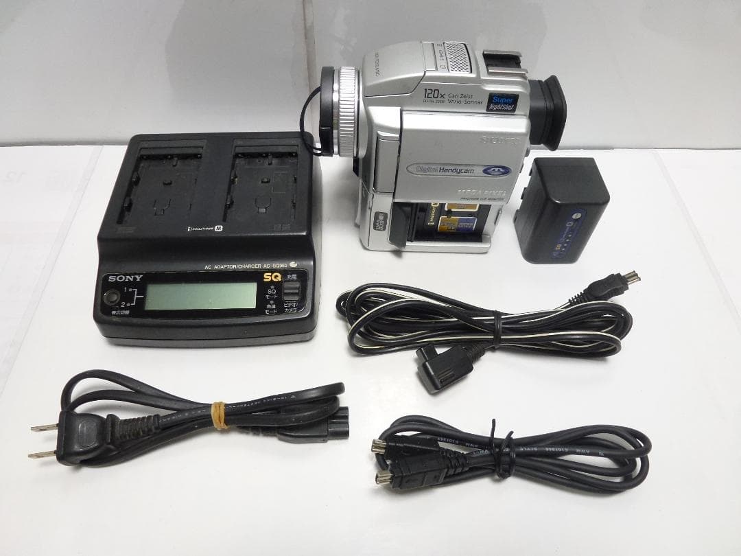動作品　Mini DV　ソニーデジタルビデオカメラ　SONY DCR-PC110