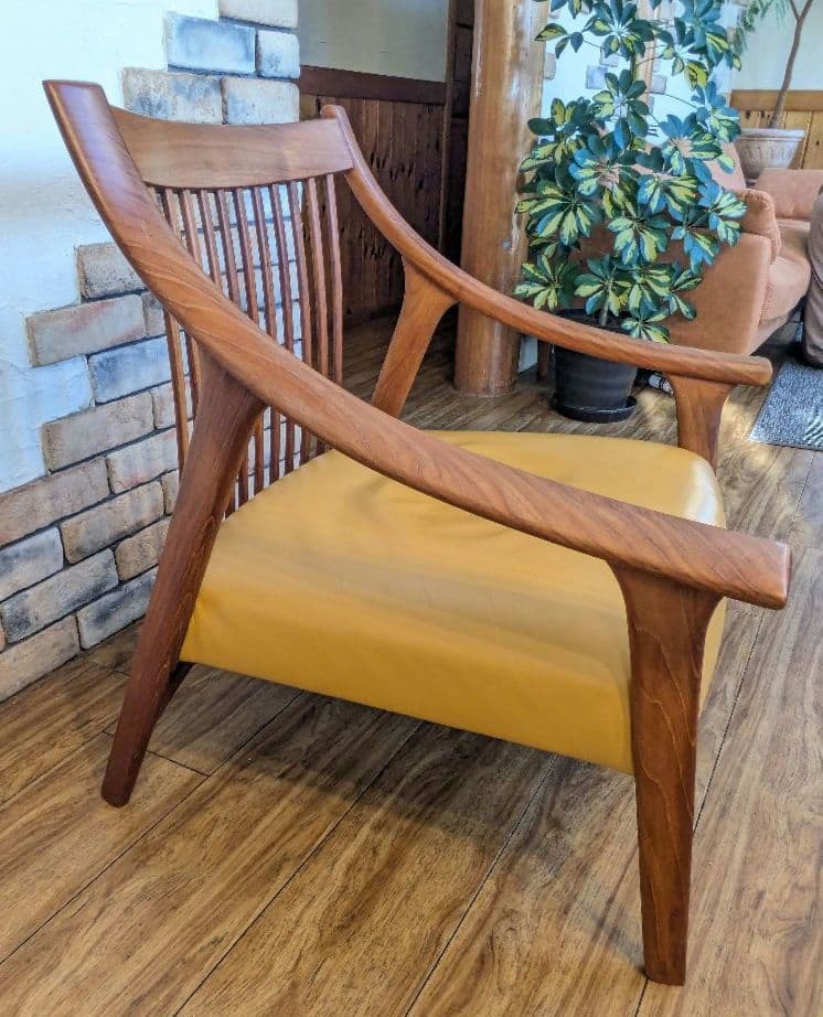 BC工房　だんらん工芸椅子　アームチェア　チーク無垢　アール　合皮