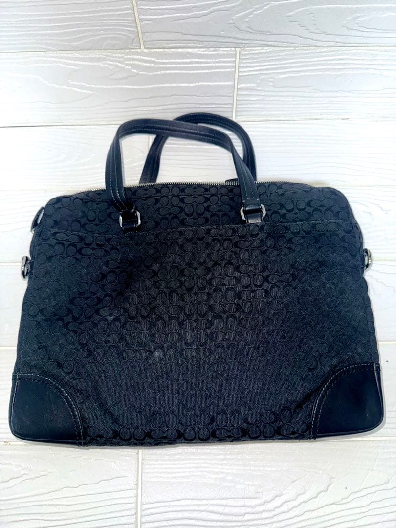 美品 コーチ シグネチャー ビジネスバッグ ブリーフケース A4 PC収納 黒