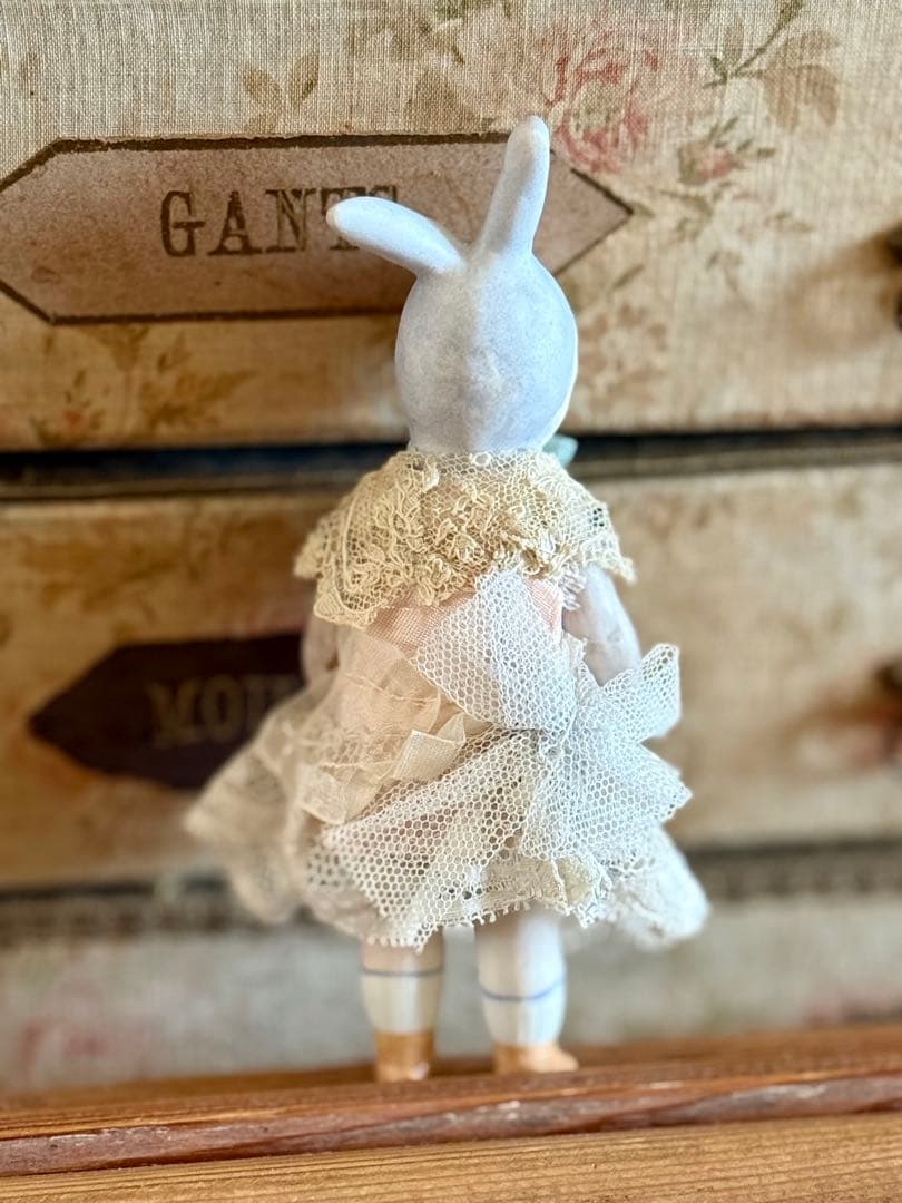 アンティーク　水色うさぎさん　ミニョネット　ドール　オールビスク