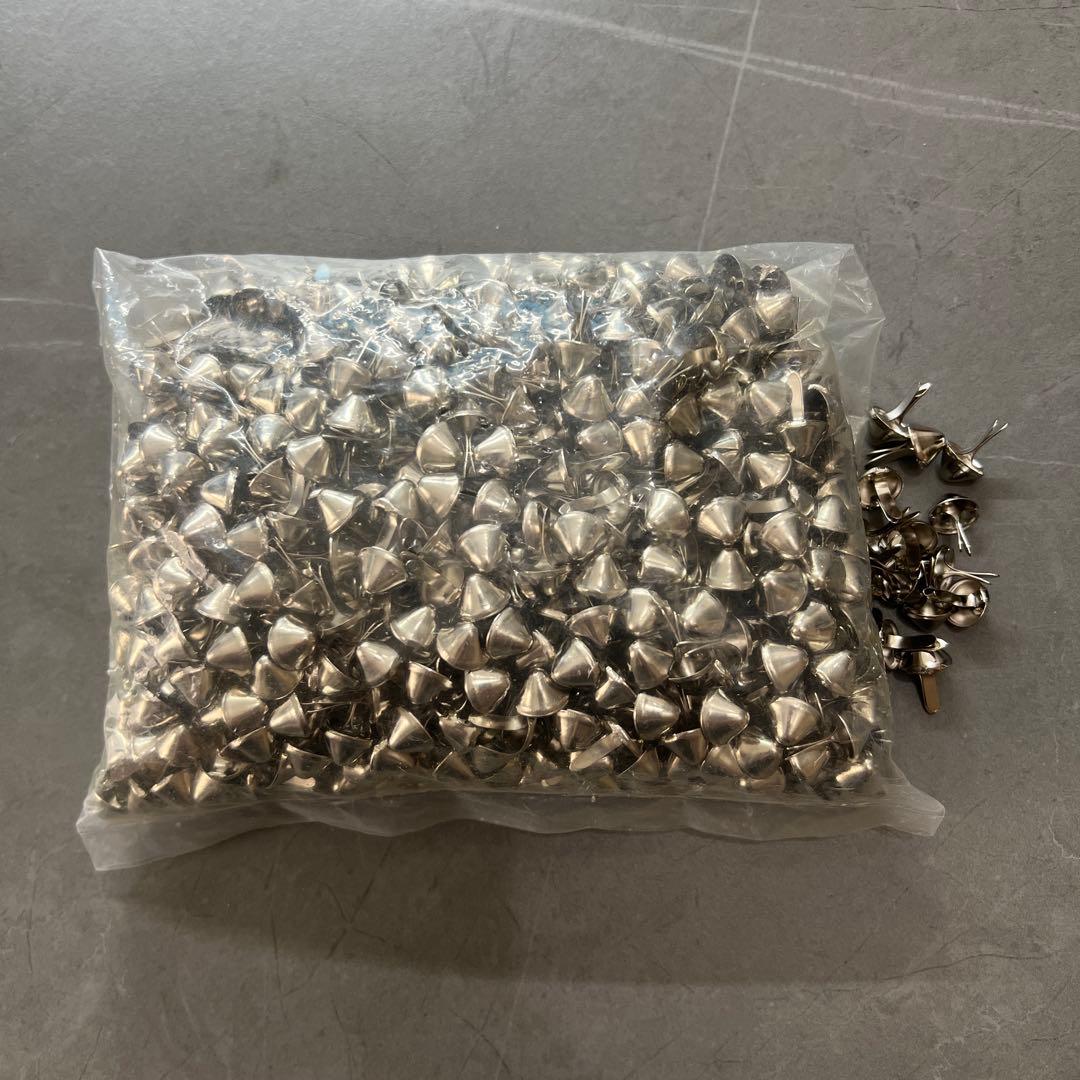 コニカルスタッズ鋲　約800個　9mm＆12mm HARDCORE