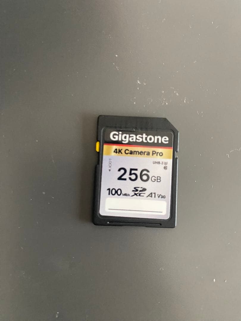 【aya】Sony α6400ミラーレス一眼　レンズ２つ付き！