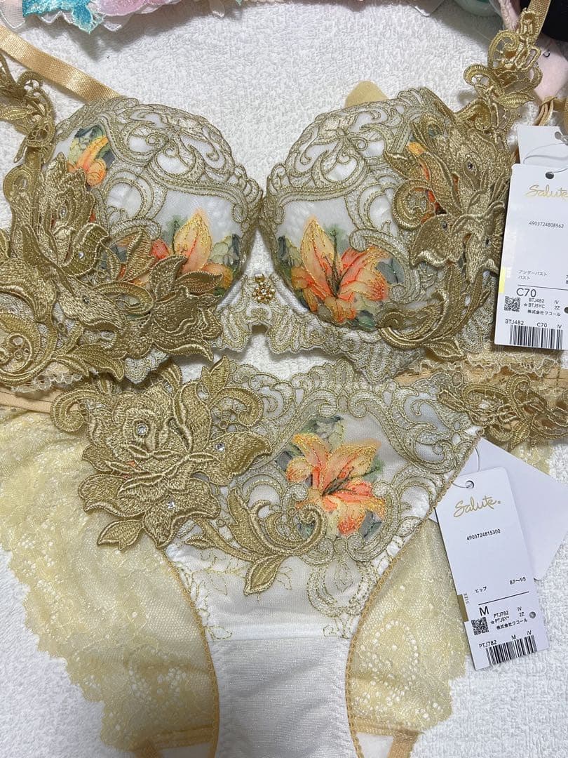 ワコール サルート 82G C70ノーマルショーツMセット タグ付き