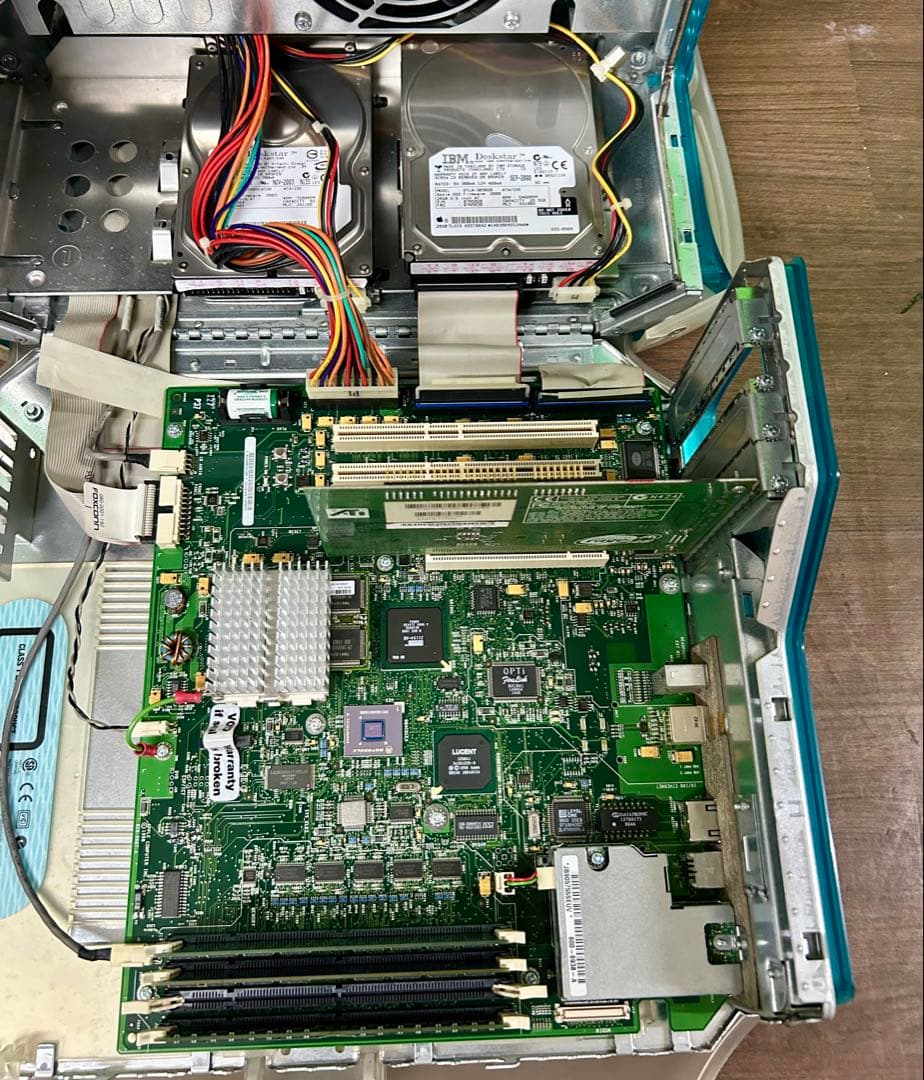 Apple Power Macintosh G3本体と純正キーボード&マウス